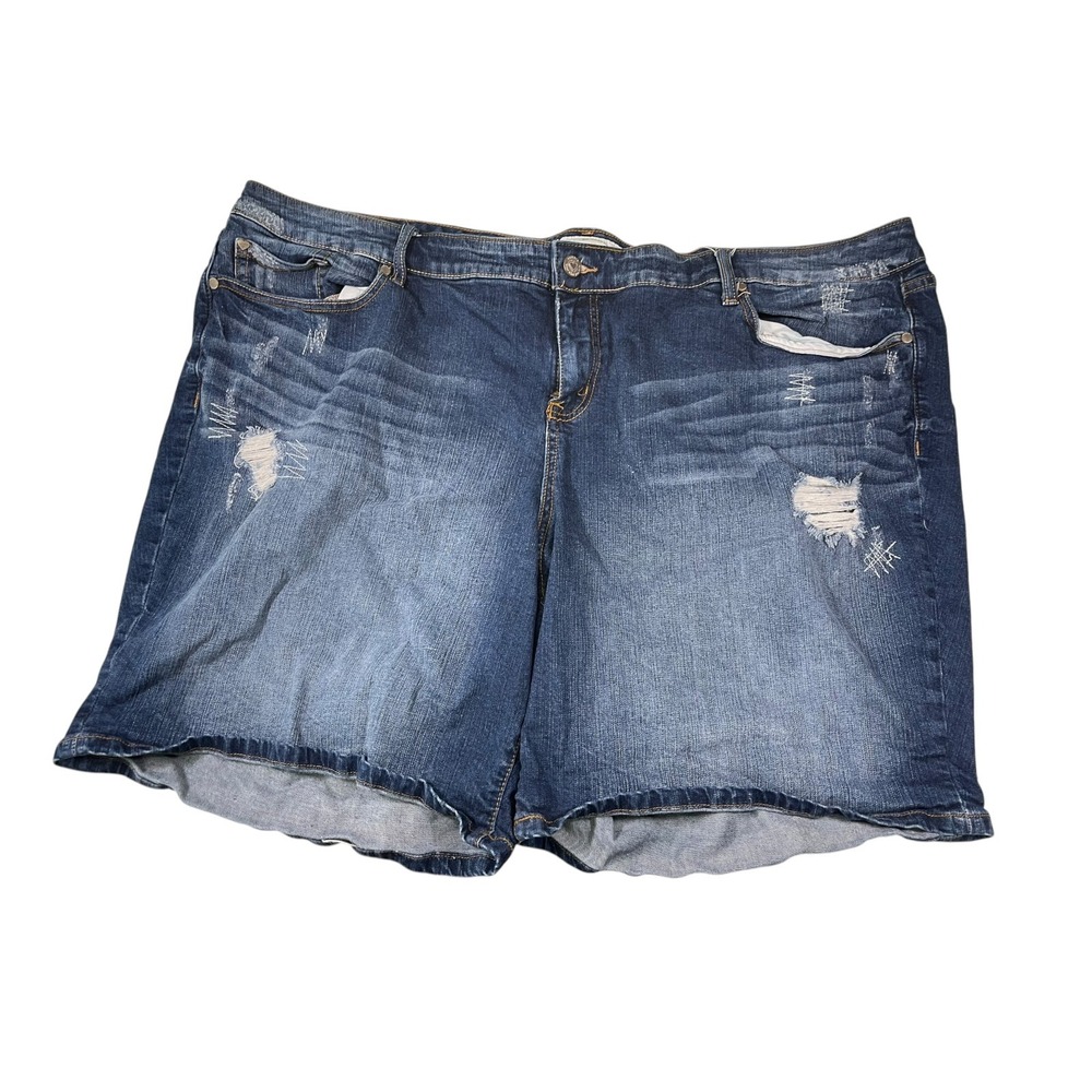 Torrid 28 Blue Denim Shorts Distressed Mid Rise Medium Wash Curvy Grunge Summer